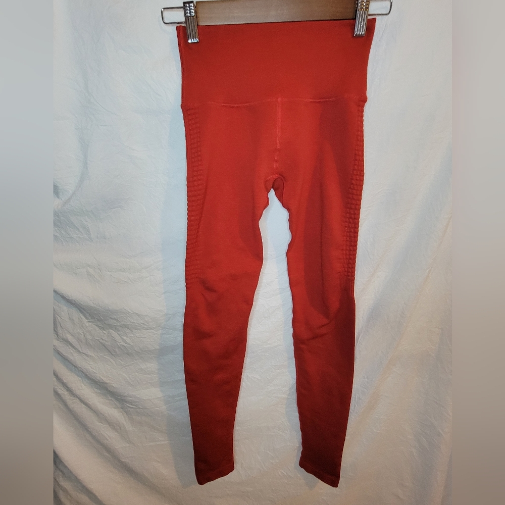 Alphalete Revival Legging  Size S